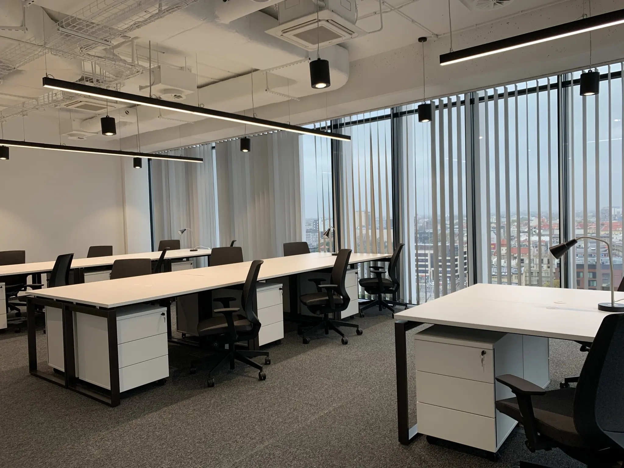 Silver Tower Center, Konstytucji 3 Maja 3, Krzyki, Wrocław