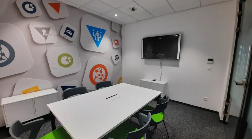 Silver Tower Center, Konstytucji 3 Maja 3, Krzyki, Wrocław