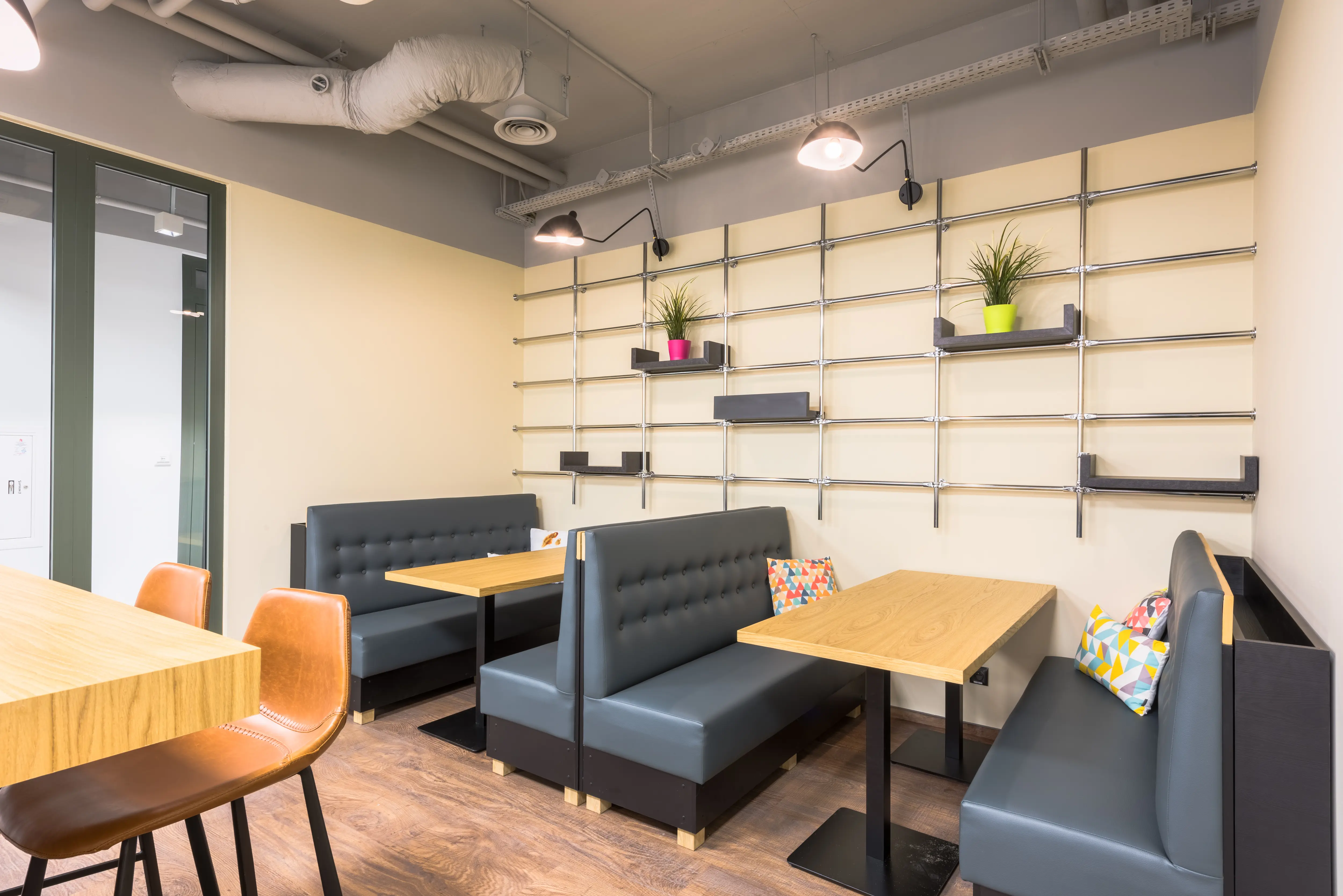 Solec Residence, Solec 18