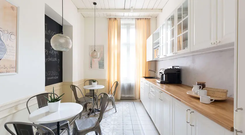 Archeion, Św. Filipa 23, Śródmieście, Kraków