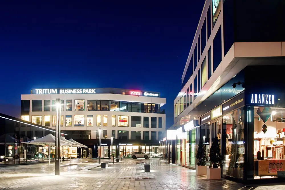 TRITUM BUSINESS PARK, Zwycięstwa 241