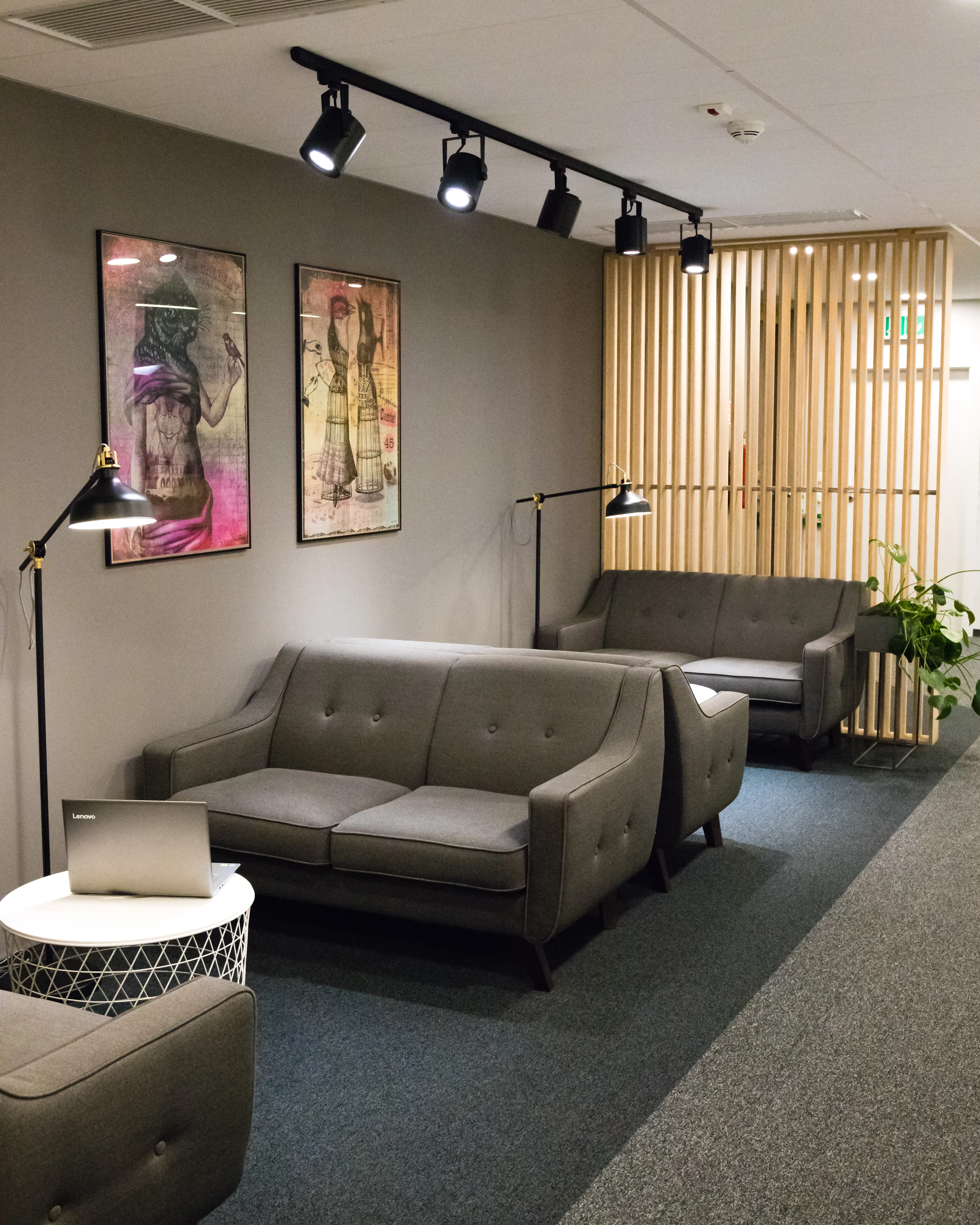 Silesia Star II, Uniwersytecka 20