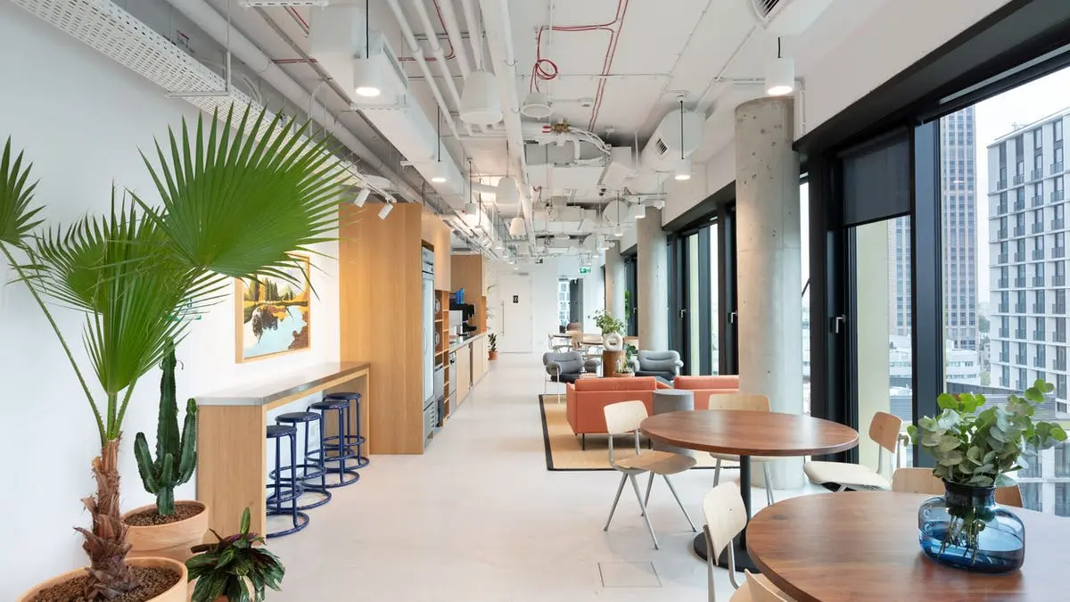 Grzybowska 60, Grzybowska 60