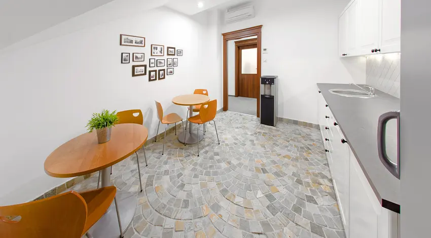 Wierzbowa 9/11, Wierzbowa 9/11, Śródmieście, Warszawa