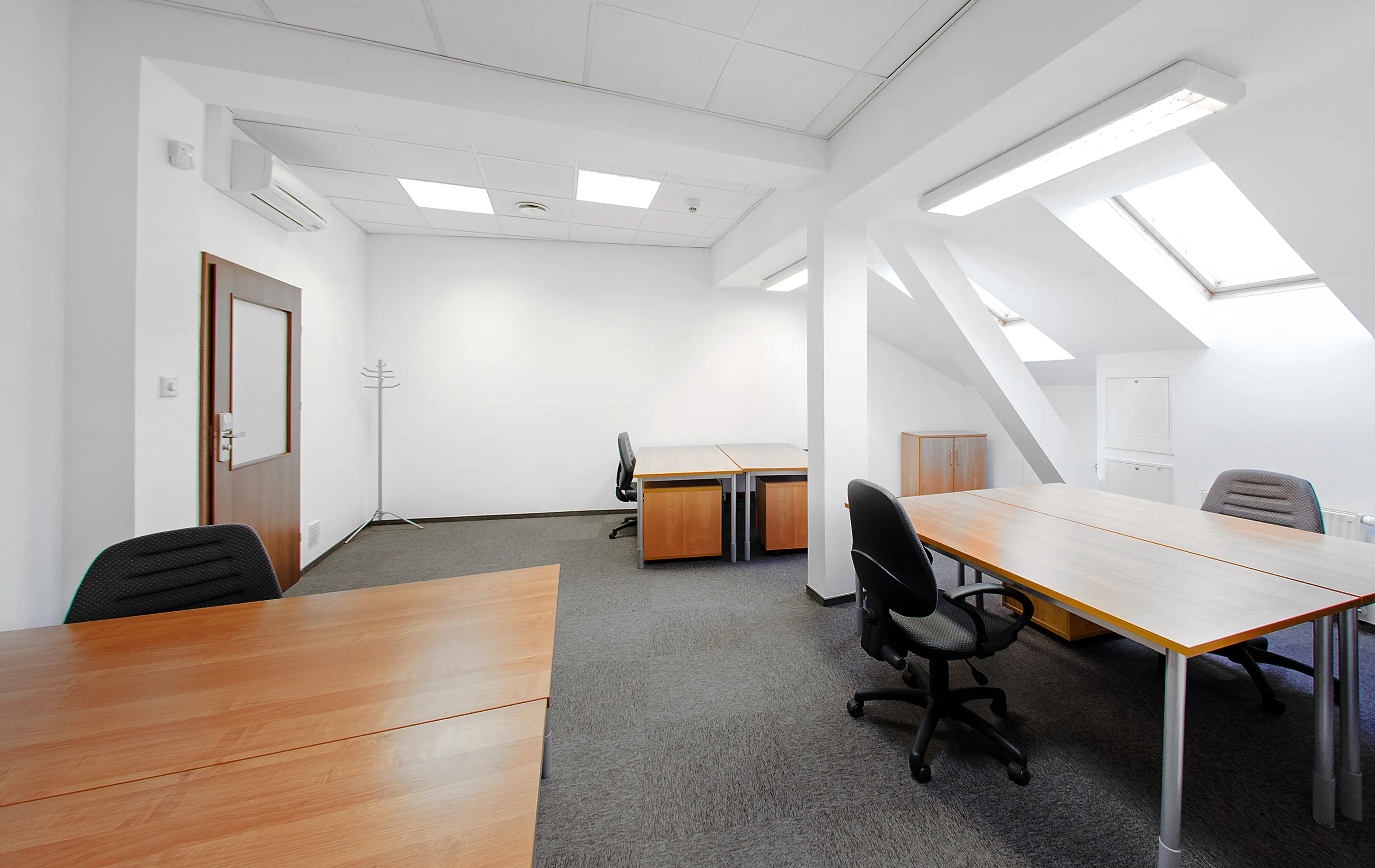 Wierzbowa 9/11, Wierzbowa 9/11, Śródmieście, Warszawa