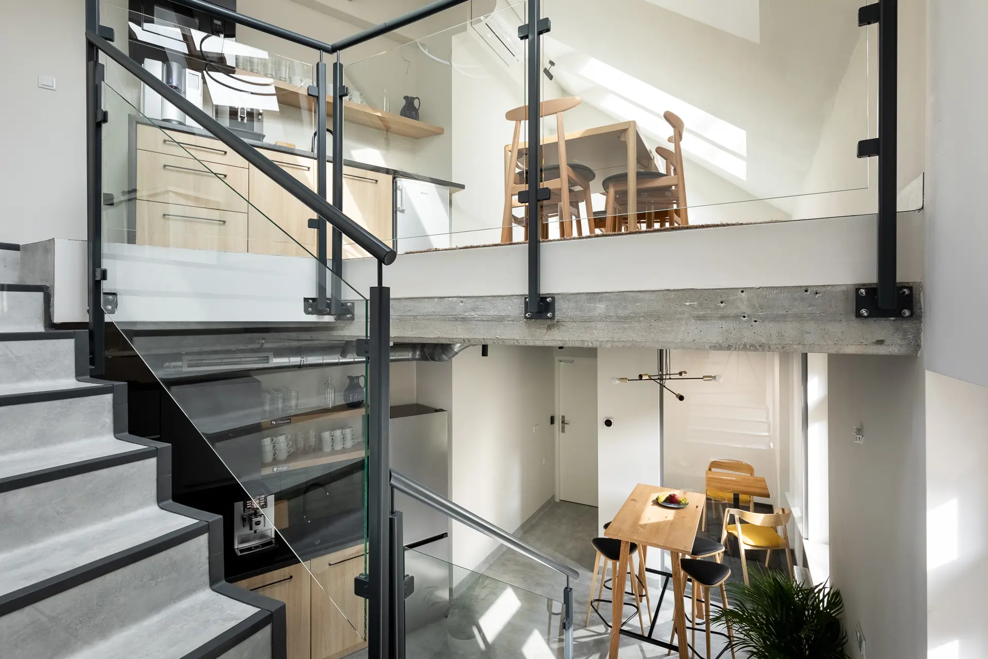 Zamoyskiego 24, Zamoyskiego 24