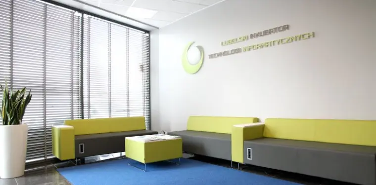 Związkowa 26, Związkowa 26